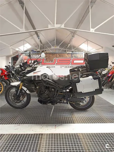 Triumph Tiger 800 – Vista 3