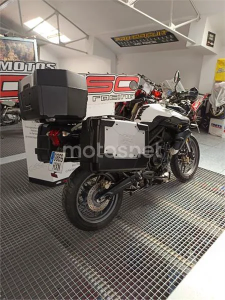 Triumph Tiger 800 – Vista 7