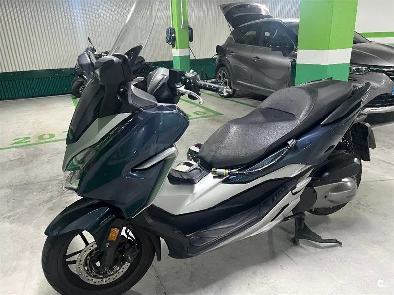 Honda Forza – Vista 3