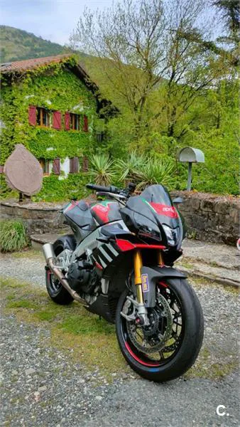 Aprilia Tuono V4 1100 Factory – Vista 3