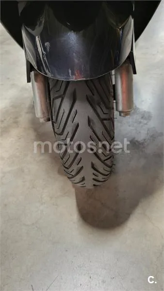 Kymco Grand Dink 125 – Vista 8