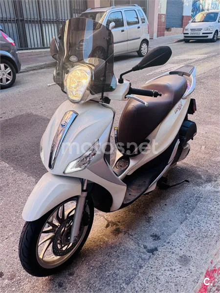 Piaggio Medley – Vista 3