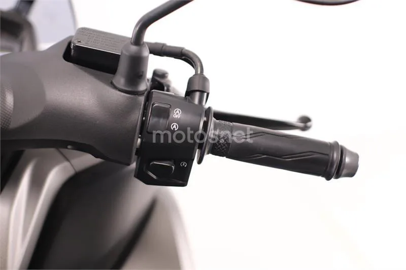 Yamaha Tricity 125 – Vista 8