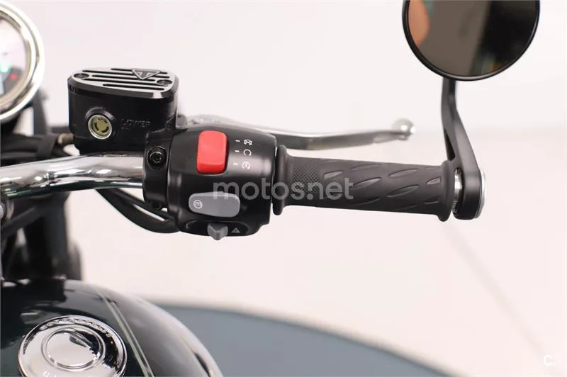 Triumph Bonneville T120 – Vista 7