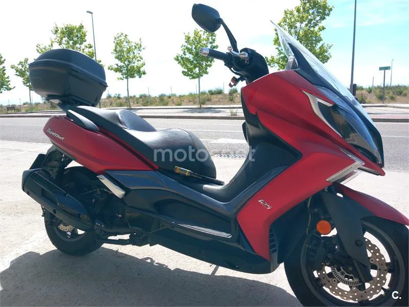 Kymco Super Dink 125 – Vista 2