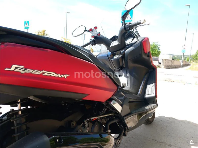 Kymco Super Dink 125 – Vista 3