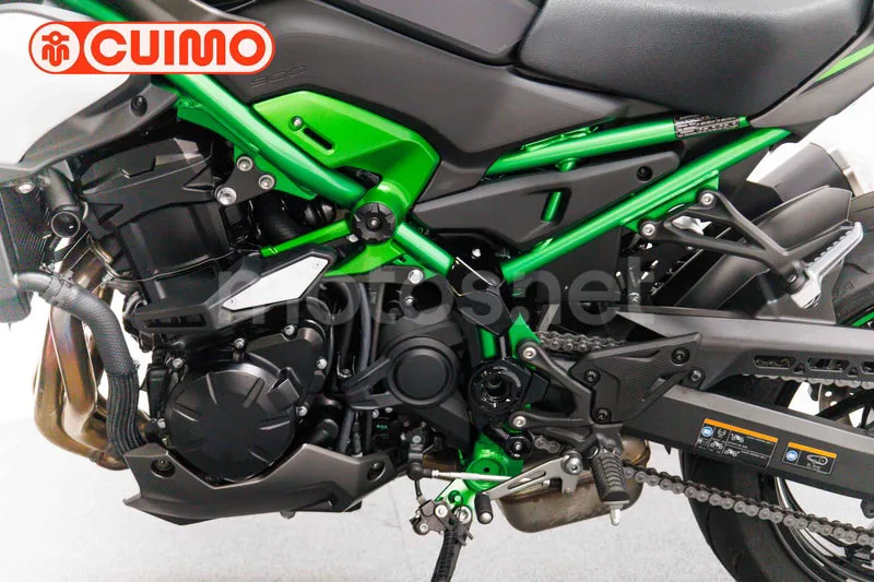 Kawasaki Z900 – Vista 22