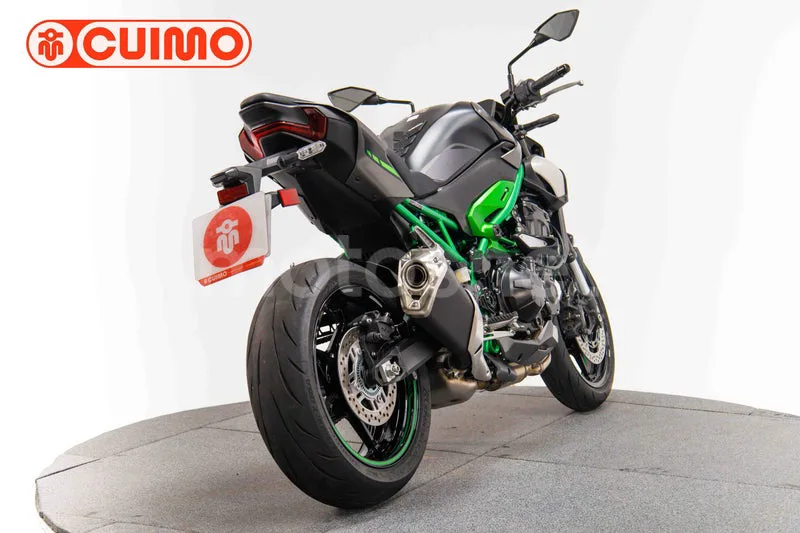 Kawasaki Z900 – Vista 4