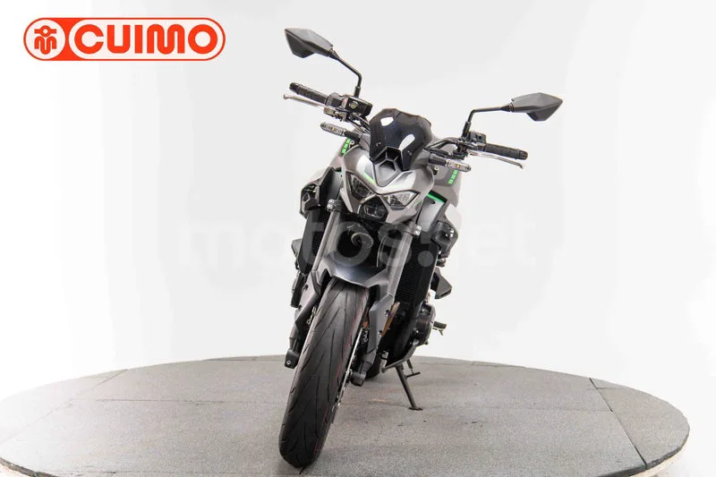 Kawasaki Z900 – Vista 9