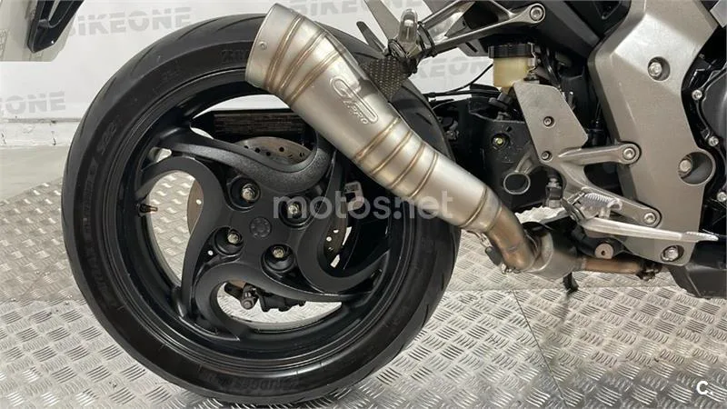 Honda CB 1000R – Vista 11