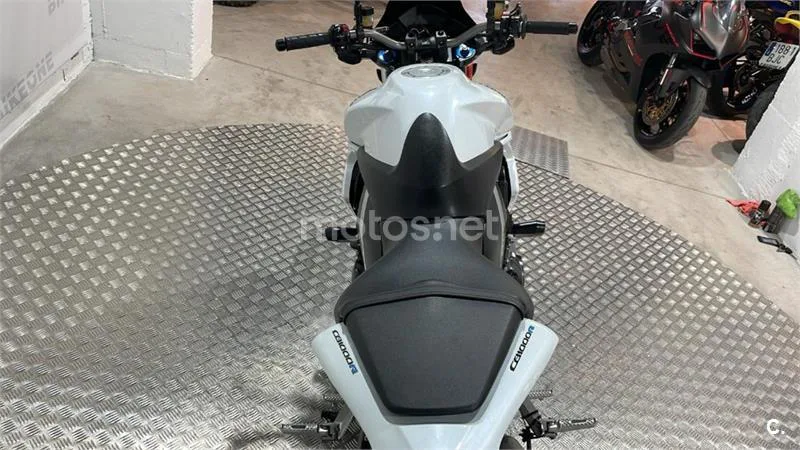 Honda CB 1000R – Vista 10