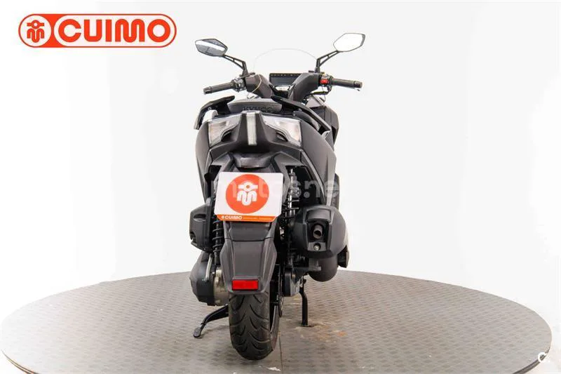 Kymco Super Dink 350 – Vista 5