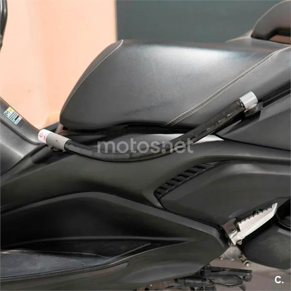 Yamaha XMAX 300 – Vista 14