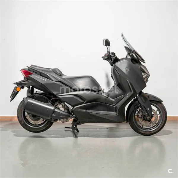 Yamaha XMAX 300 – Vista 3