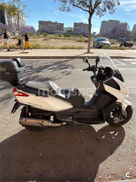Kymco Super Dink 125 – Vista 3