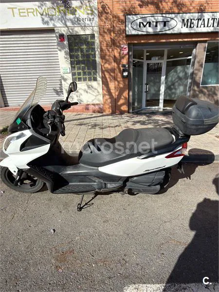 Kymco Super Dink 125 – Vista 4
