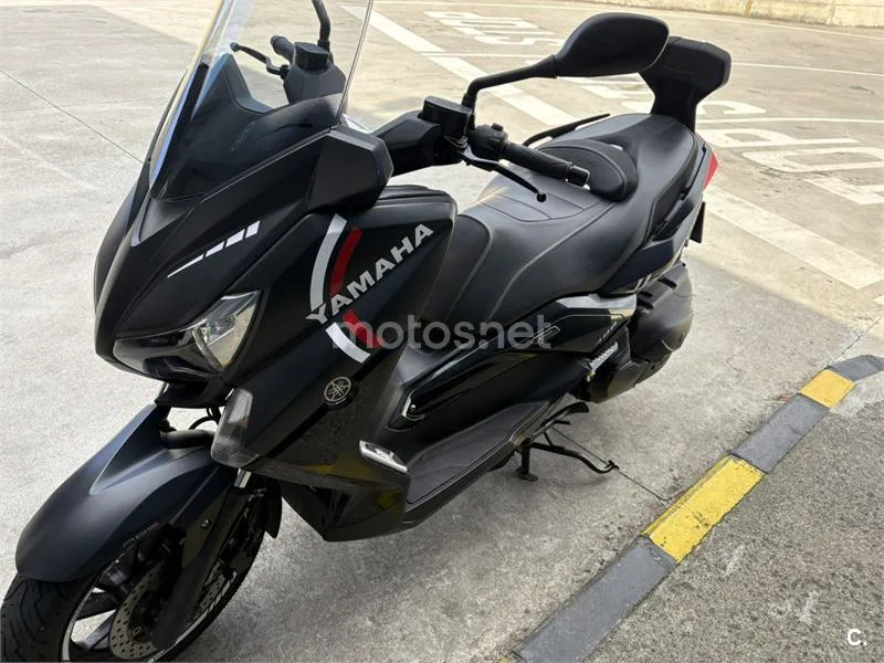 Yamaha XMAX 400 – Vista 3