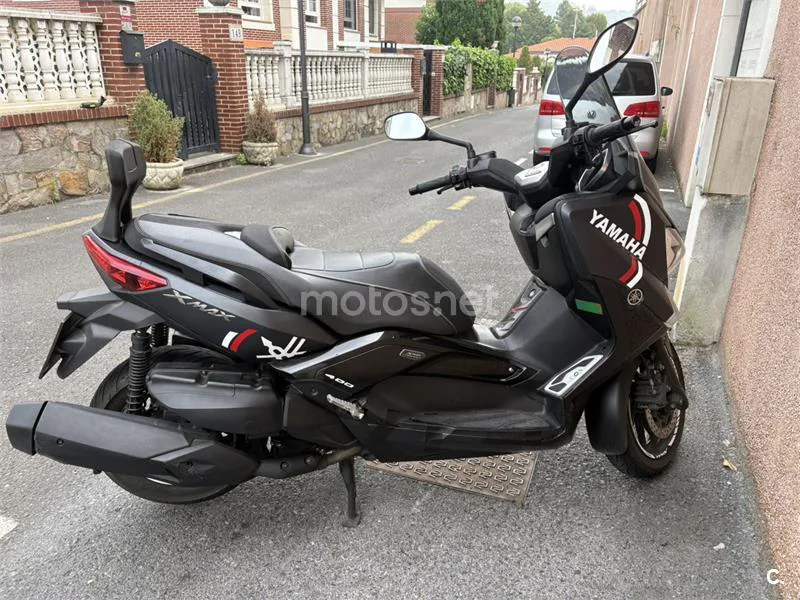 Yamaha XMAX 400 – Vista 7