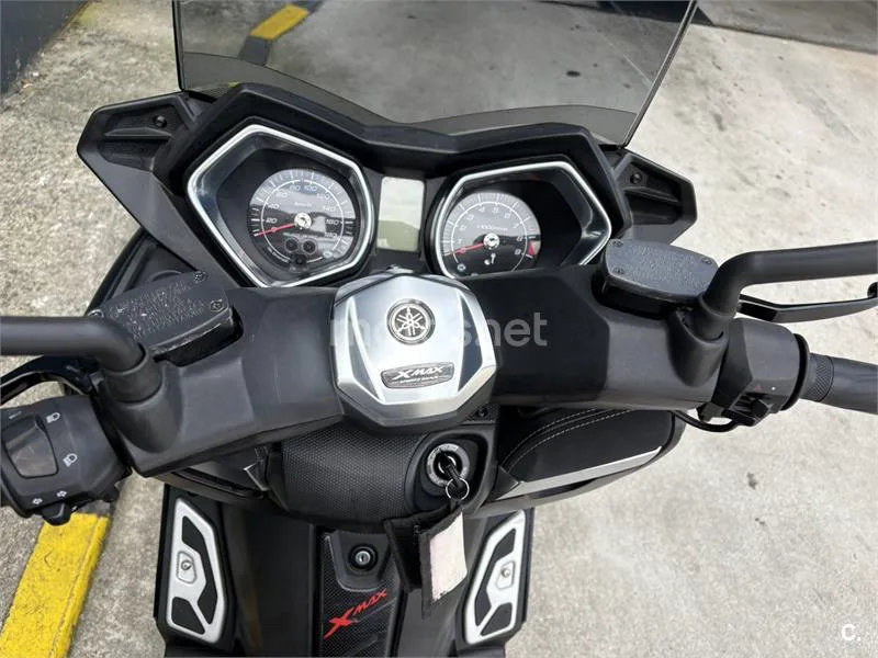 Yamaha XMAX 400 – Vista 9