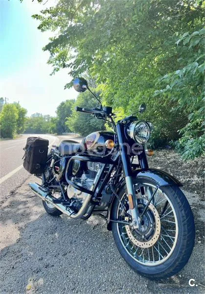 Royal Enfield Classic 350 – Vista 2