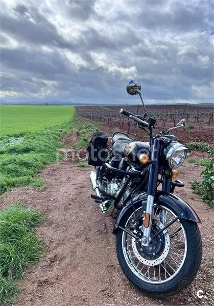 Royal Enfield Classic 350 – Vista 6