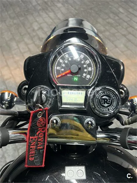 Royal Enfield Classic 350 – Vista 9