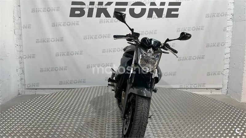 Yamaha XJ6 N Diversion – Vista 6