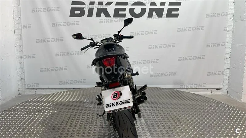 Yamaha XJ6 N Diversion – Vista 8