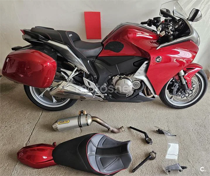 Honda VFR 1200 F – Vista 6