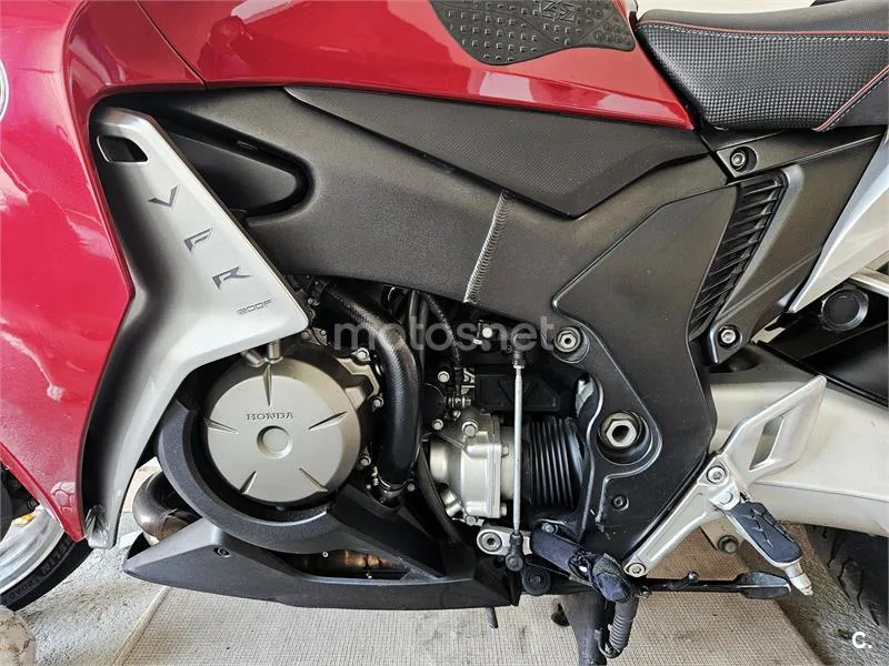 Honda VFR 1200 F – Vista 9
