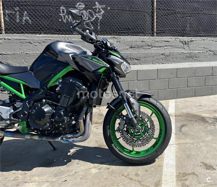 Kawasaki Z900 – Vista 3