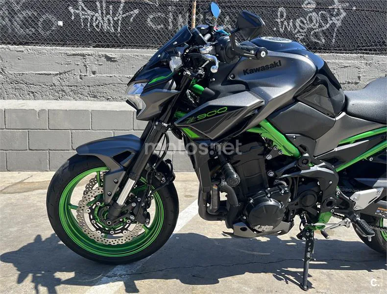 Kawasaki Z900 – Vista 8