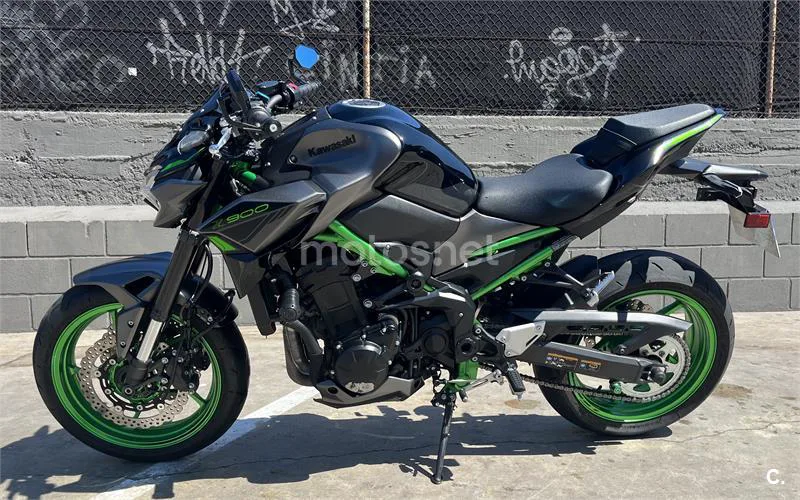 Kawasaki Z900 – Vista 10
