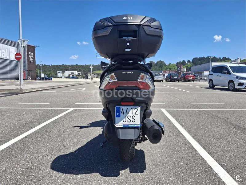 Suzuki Burgman 400 – Vista 3