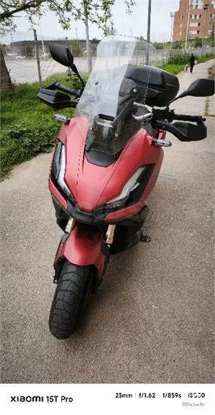 Honda ADV 350 – Vista 2