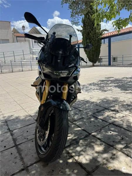 Moto Guzzi V100 Mandello – Vista 2