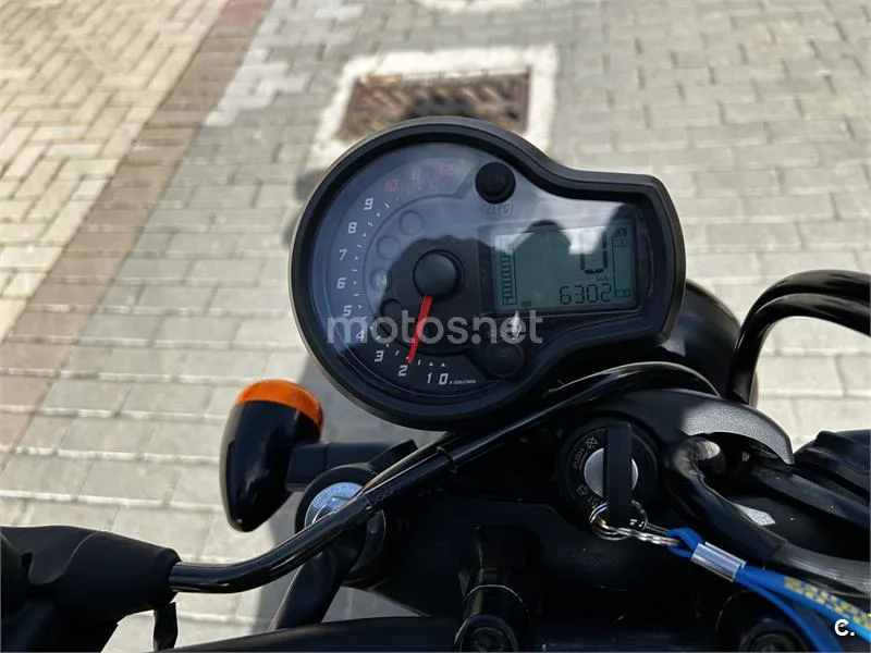 Hyosung Aquila GV 125 S – Vista 3