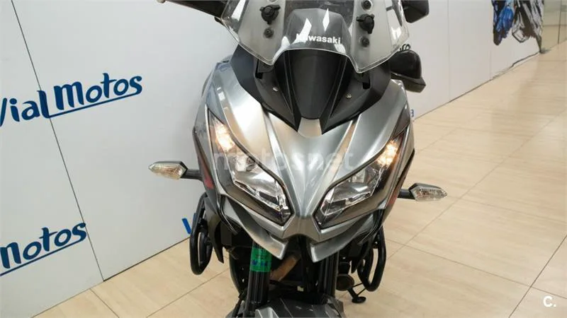 Kawasaki Versys – Vista 19