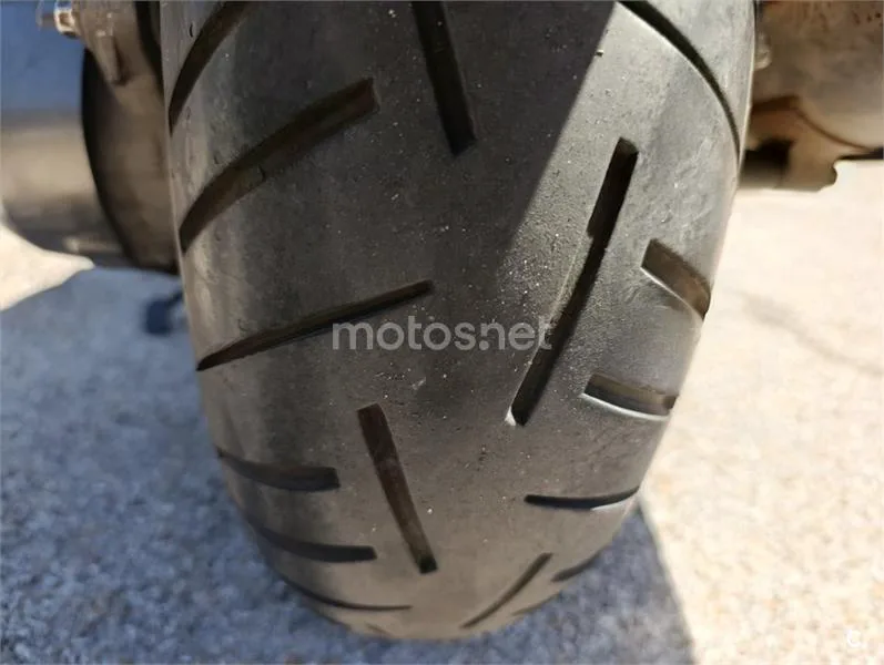 Kymco Super Dink 300 – Vista 8