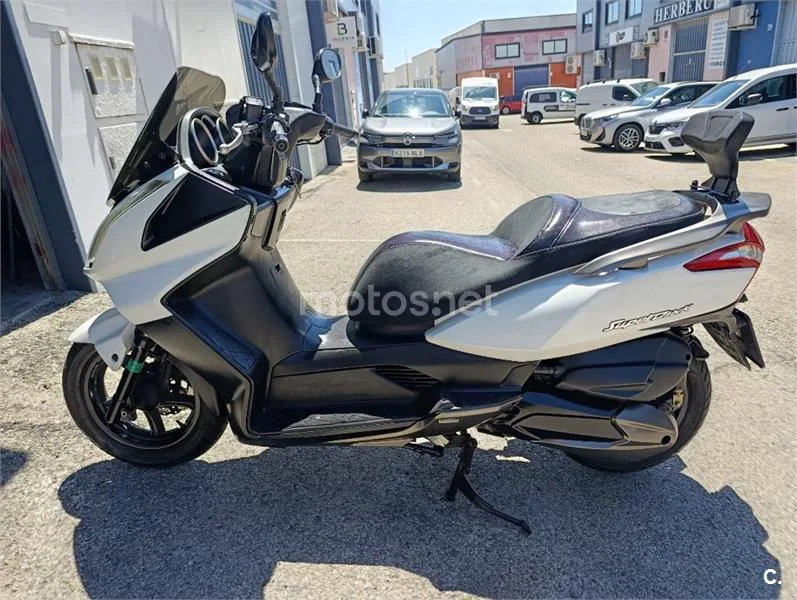 Kymco Super Dink 300 – Vista 10