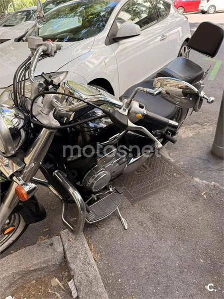 Suzuki Intruder C800 Volusia – Vista 3