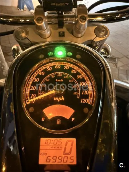 Suzuki Intruder C800 Volusia – Vista 5