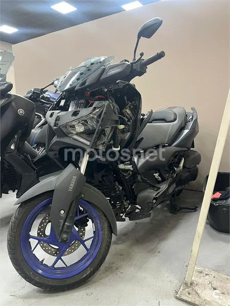 Yamaha XMAX 125 – Vista 3