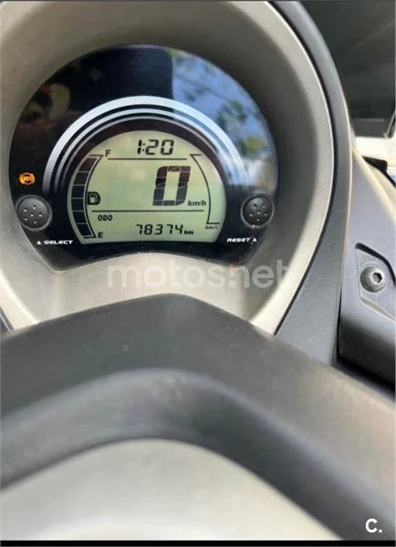 Yamaha NMAX – Vista 5