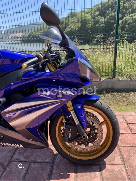 Yamaha R1 – Vista 5