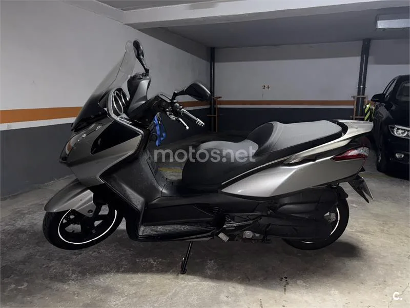 Kymco Super Dink 125 – Vista 2