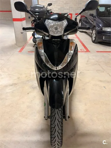 Honda SH 300i – Vista 2