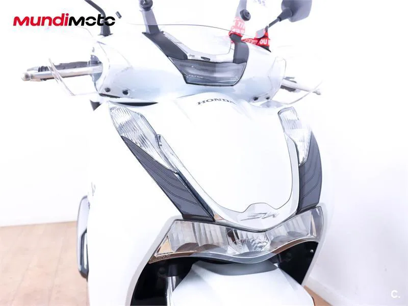 Honda SH 350i – Vista 5