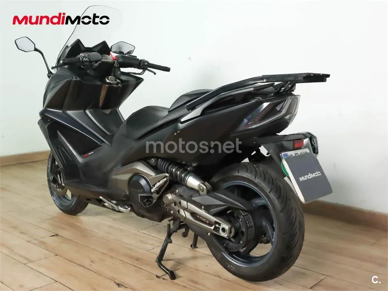 Kymco AK 550 – Vista 8