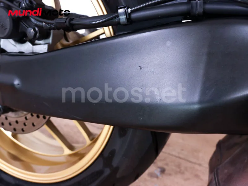 Yamaha XSR 900 – Vista 13